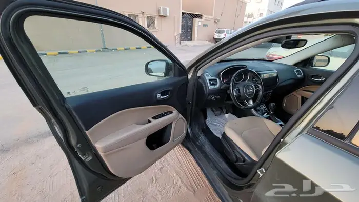 جيب كومباس 2019 على السوم 10