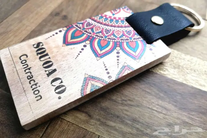 تصميم وتفصيل ميداليات بروشات استاندات تعليقات وهدايا فخمة 24