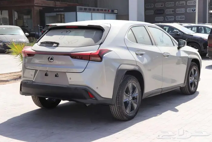لكزس UX300H AH هايبرد بقسط 400 نظام الدفعتين 2024 عرض خاص 7