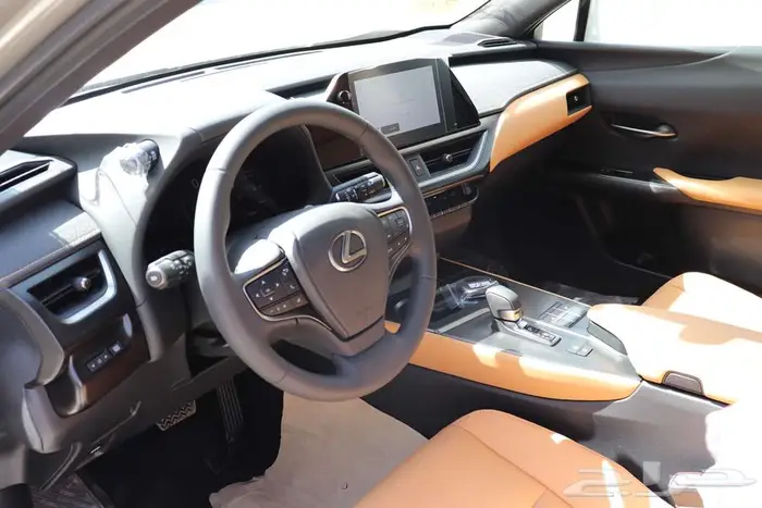 لكزس UX300H AH هايبرد بقسط 400 نظام الدفعتين 2024 عرض خاص 1