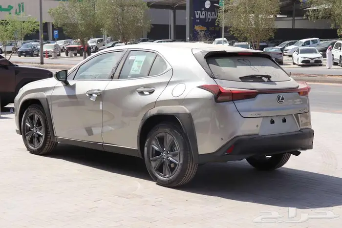 لكزس UX300H AH هايبرد بقسط 400 نظام الدفعتين 2024 عرض خاص 6
