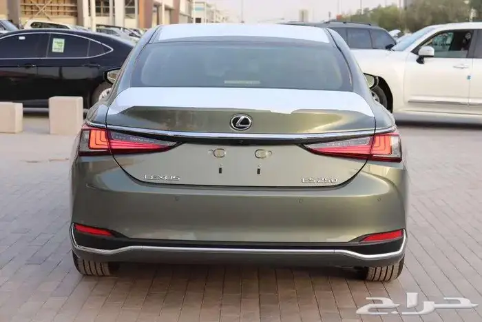 عرض بنك الرياض لكزس ES250AA بنزين بأقل هامش ربح 3.25 11