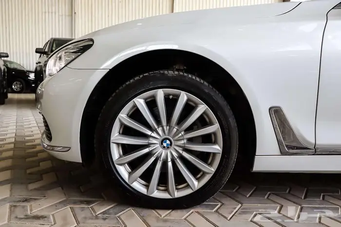 بي ام دبليو 2018 730Li 2