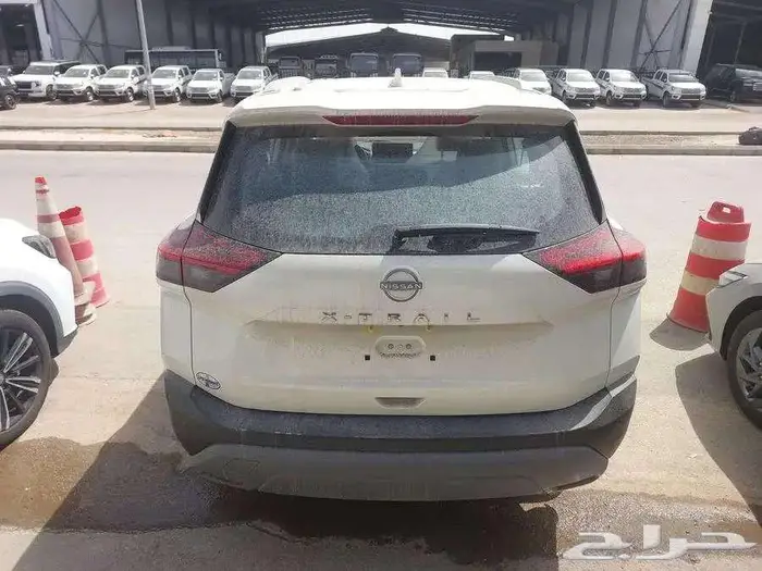 نيسان اكس تريل SV بلس موديل 2025 فتحه بانوراما 1