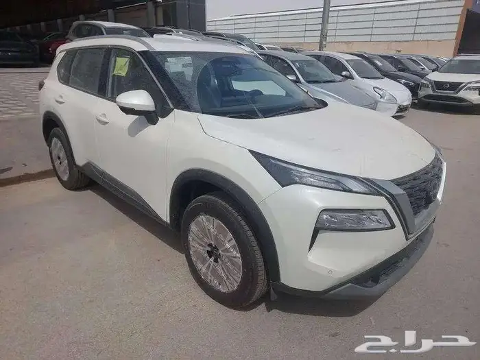 نيسان اكس تريل SV بلس موديل 2025 فتحه بانوراما 0