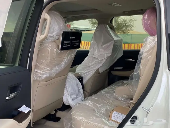 تويوتا لاندكروزر جي اكس ار L4 2025 كاش - اقساط 3