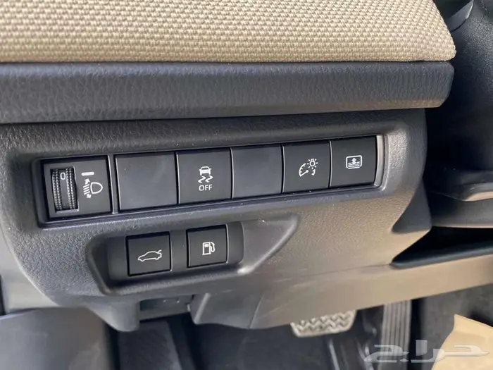 تويوتا كامري LEبنزين 2025كاش -اقساط 5