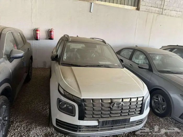 هيونداي فينو 2025 كمفورت ابيض سقف اسود كاش وتقسيط 4