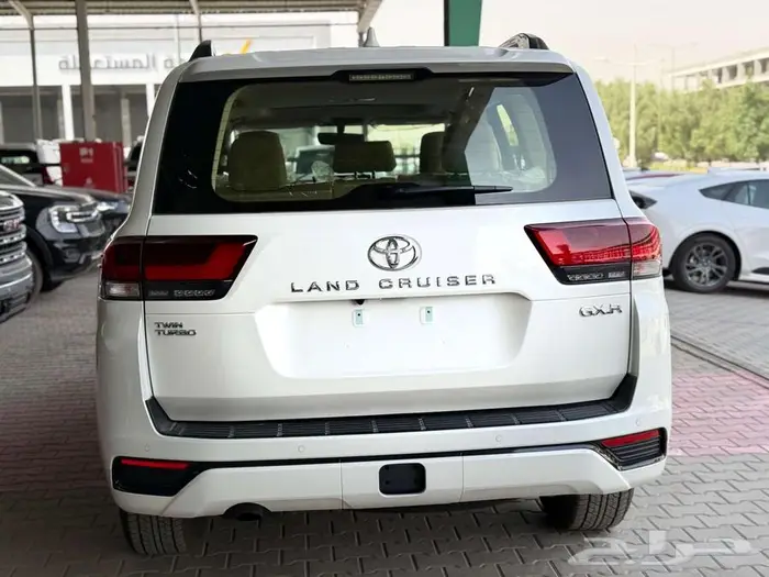تويوتا لاند كروزر GXR L2 بنزين 2025 سعودي كاش وتمويل 6