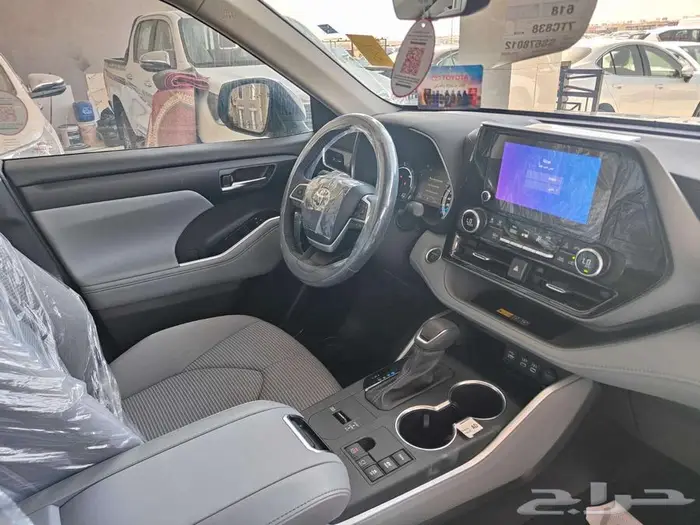 تويوتا هايلاندر GLE نص فل 2025 سعودي 5