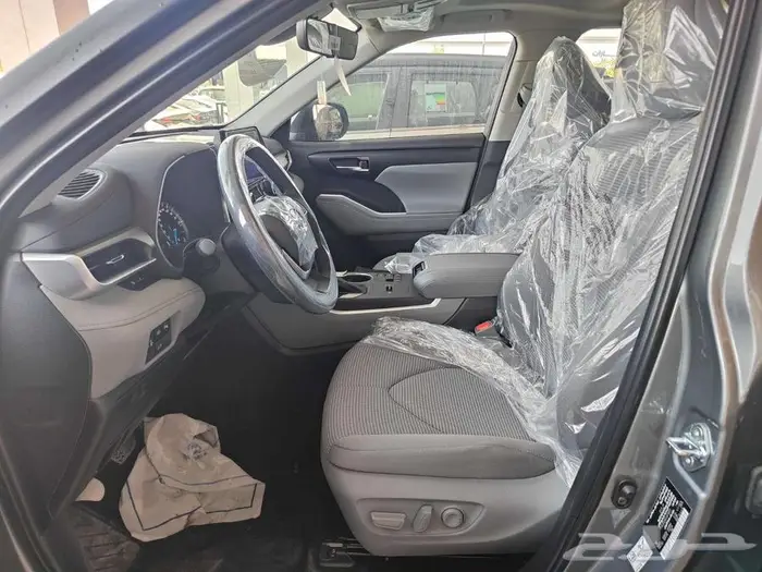 تويوتا هايلاندر GLE نص فل 2025 سعودي 6