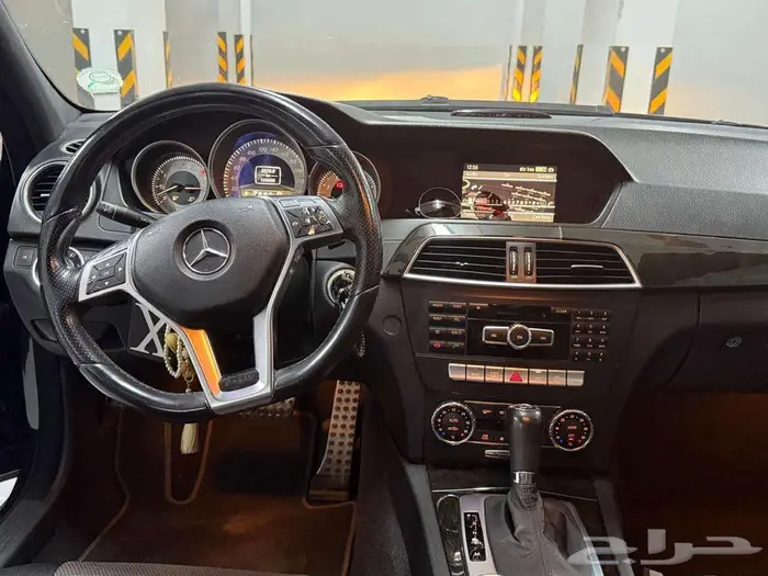 Mercedes C200 2012 AMG Blue Efficiency 4