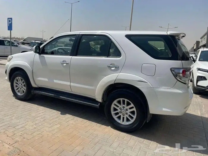 تويوتا فرتشنر 2015 بدون دبل 3