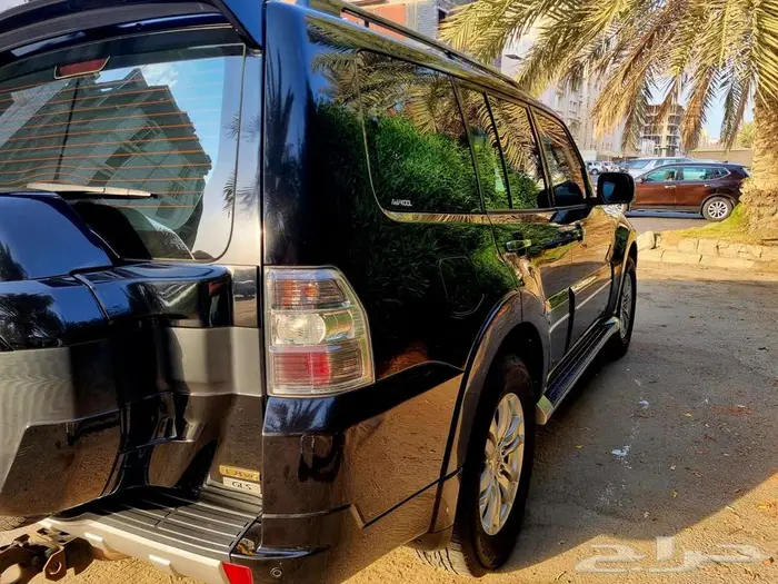 130k كم باجيرو 2016 GLX 3.8 6