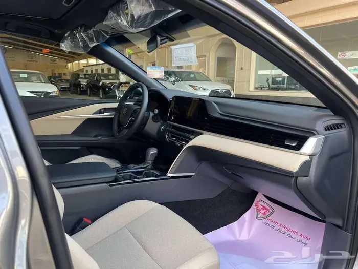 تويوتا كامري LE بنزين 2025 متاح اقساط و كاش 5