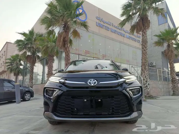 تويوتا اوربان كروزر فل كامل 2025 إسود 0