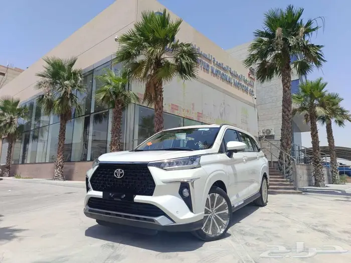 تويوتا فيلوز GLX بنزين 2025 1