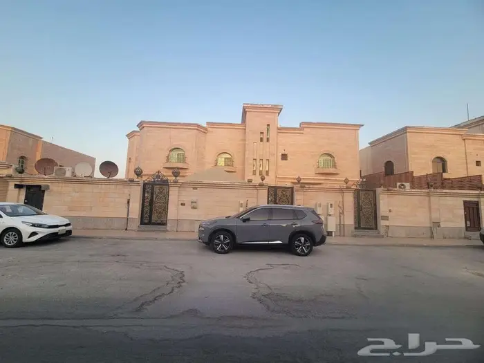 فله بحي الشاطي الشرقي للبيع 14