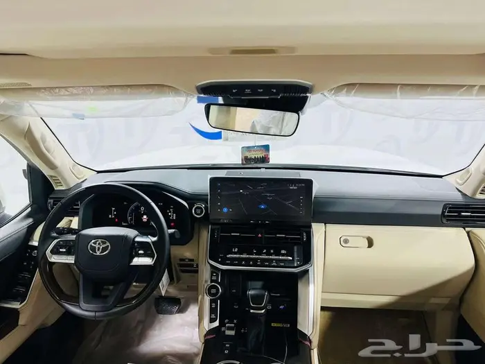لاندكروز GXR بنزين 2025 7