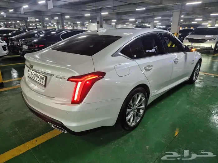 كاديلاك CT5 موديل 2022 5