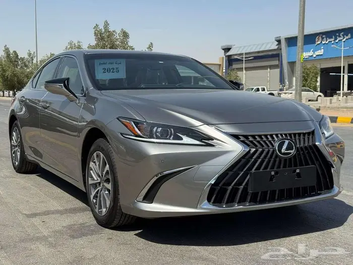 لكزس ES250 ستاندر بريمى 2025 لمبيعات الكاش والبنوك 2