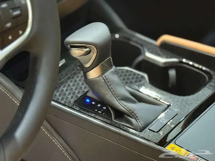 لكزس ES250 AA سعودي 2025 امتلك سيارتك باسهل الاجراءات 9
