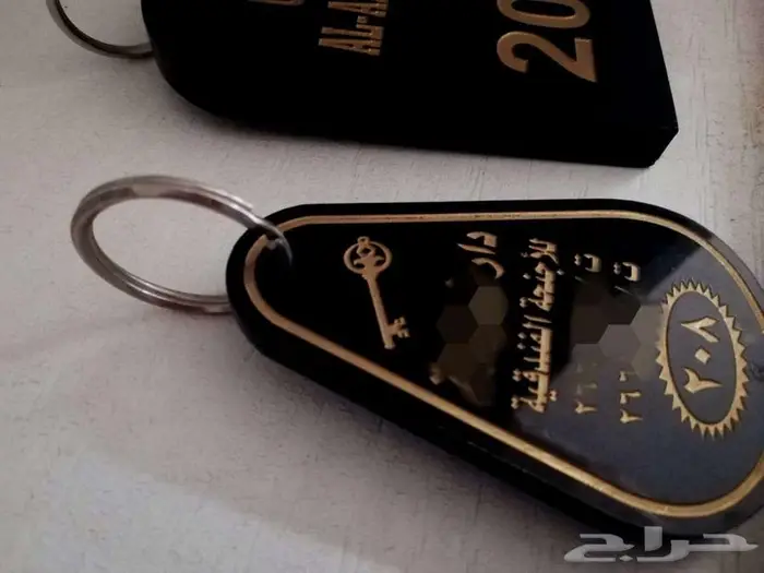 تصميم وتفصيل ميداليات بروشات استاندات تعليقات وهدايا فخمة 10