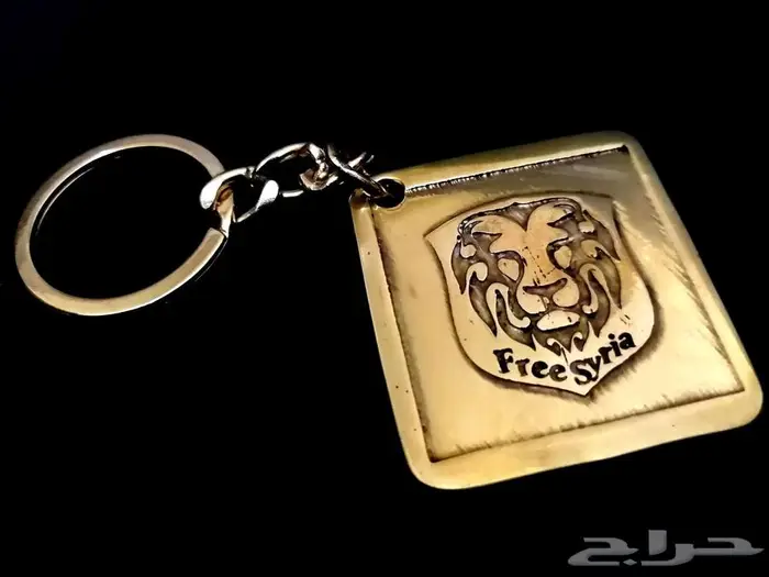 تصميم وتفصيل ميداليات بروشات استاندات تعليقات وهدايا فخمة 22