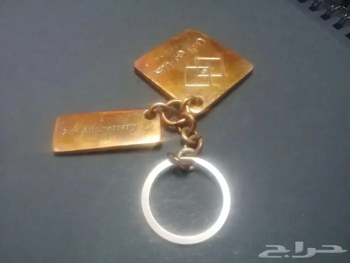 تصميم وتفصيل ميداليات بروشات استاندات تعليقات وهدايا فخمة 43