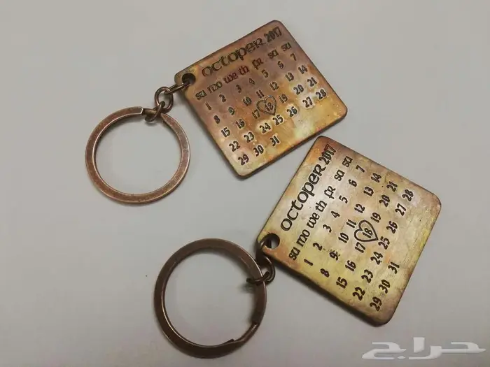 تصميم وتفصيل ميداليات بروشات استاندات تعليقات وهدايا فخمة 59