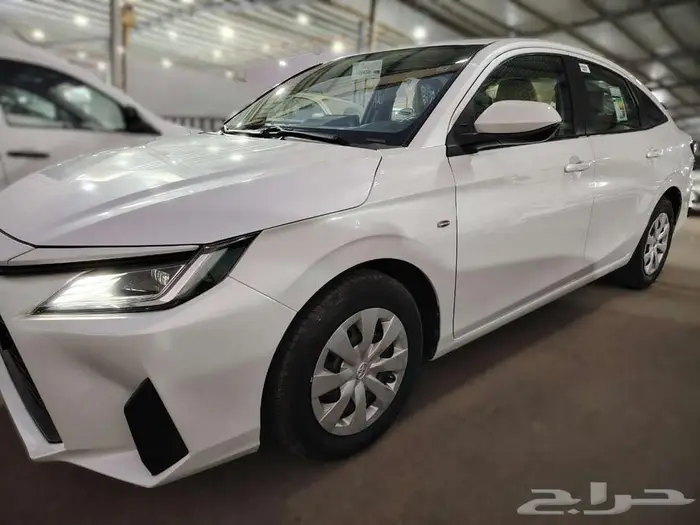 تويوتا يارس 2023 2