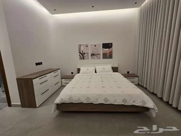 شقة فاخرة للإيجار حي السلامة 7