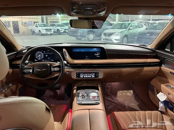 جنسس G90 2023 عداد 24 الف كم على الضمان 42