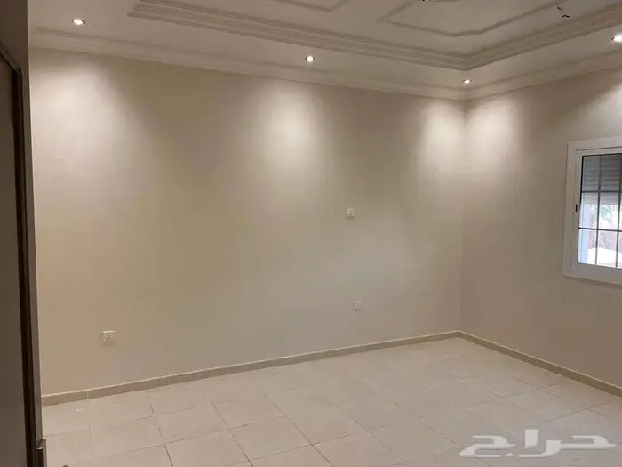 شقة للايجار 4 غرف حي الصفا شارع السبعين 32000 1