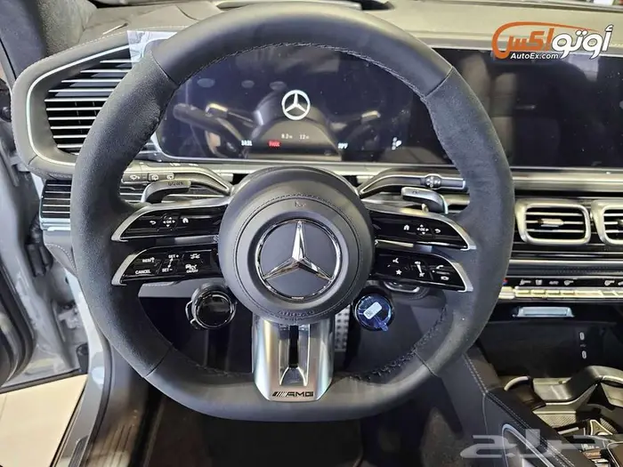 2025 مرسيدس GLS 63 AMG 13