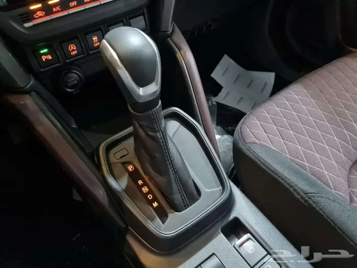 تويوتا اوربان ستاندر 2026 14