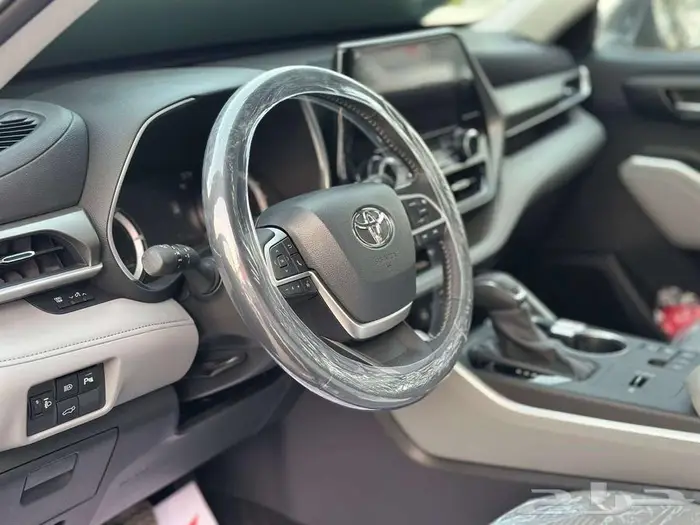 تويوتا هايلاندر GLE موديل 2025 5