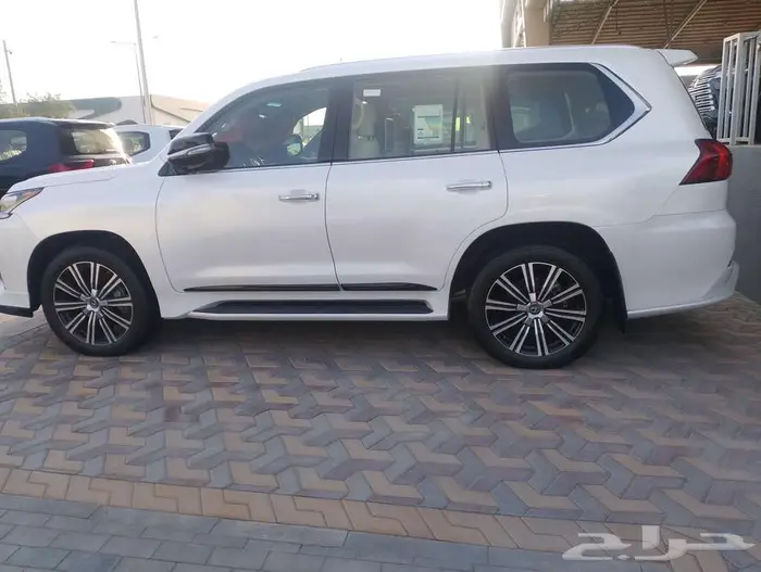 لكزس Lx570 مستخدم نظيف سعودي 2021 1