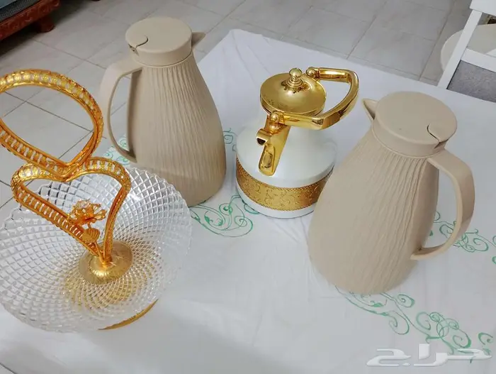 3 ثلاجات شاي ترمس وشيال حلاوة ونجفة ب 70ريال 1