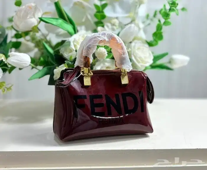 شنط فندي مع ملحقاتها 5