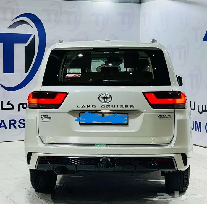 لاندكروز GXR بنزين 2025 3