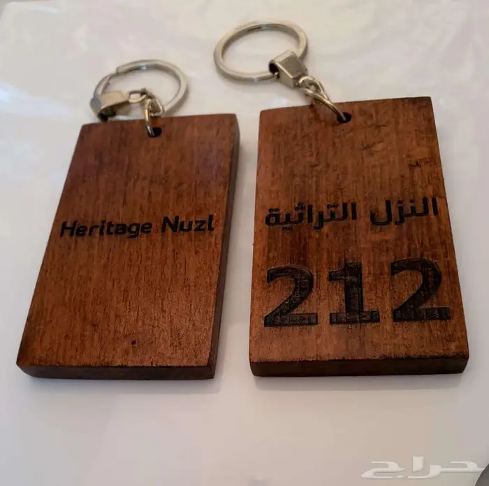 تصميم وتفصيل ميداليات بروشات استاندات تعليقات وهدايا فخمة 39