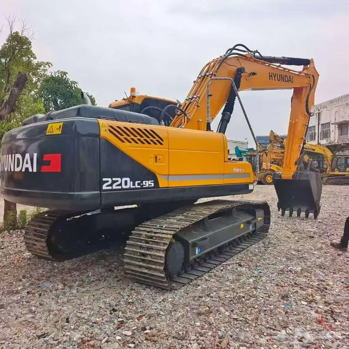 Indian excavator driver required 0