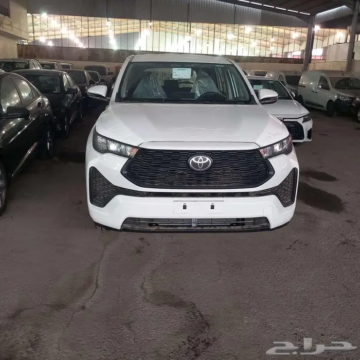 تويوتا راف فور LE ستاندر دبل بنزبن موديل 2025 3