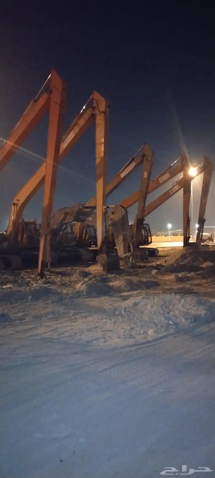 بوكلينات للايجار اليومي والشهري موديل حديثة 0