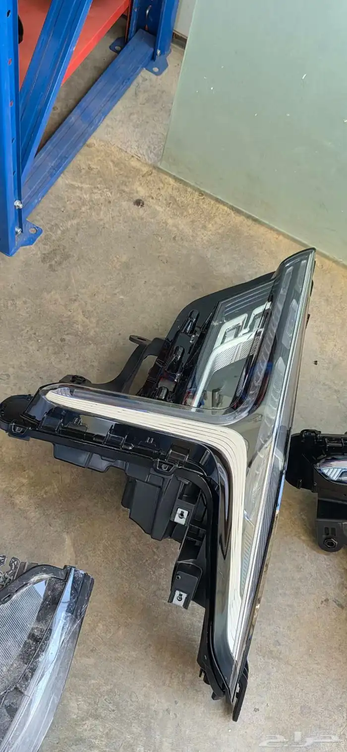 يتوفر لدينا قطع غيار فاو B70 9