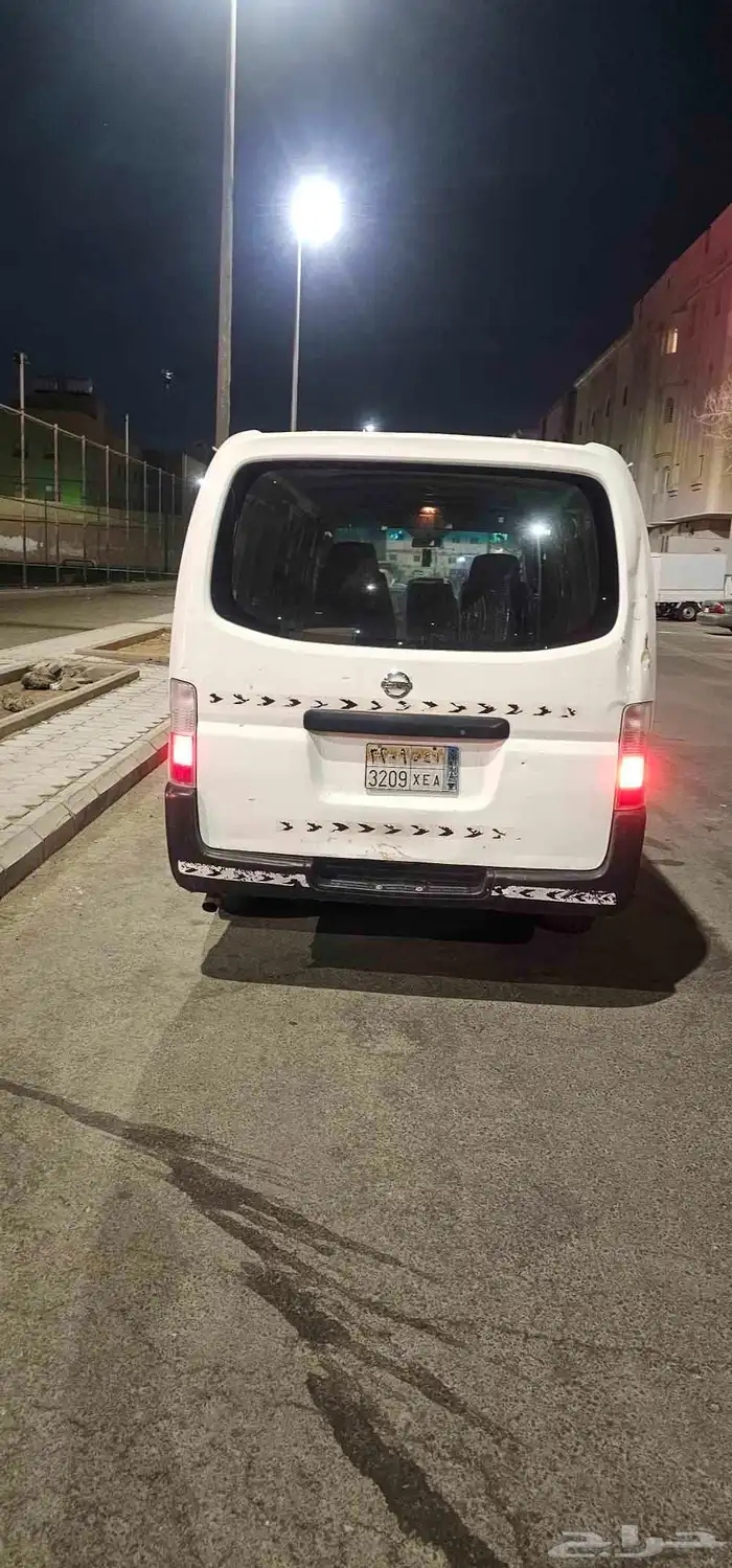 باص نيسان نضيف 2006 0