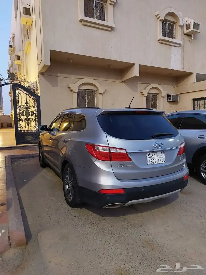 Hyundai Grand Santa Fe  7-Seater  Full options 0