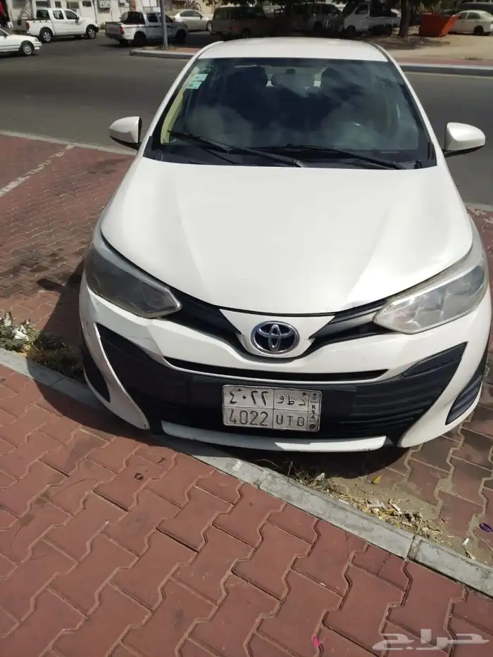 يارس ابيض تويوتا 2019 1
