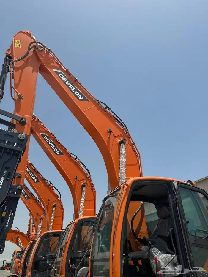 مكنيكي معدات ثقيله شيول بوكلين 2